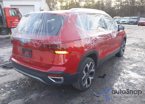 2022 Volkswagen Taos 1.5T Sel z USA, uszkodzony, nr VIN 3VV2X7B2XNM088833